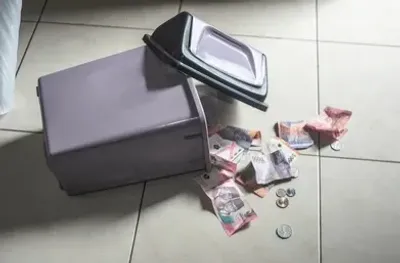 Why We Should Think Twice About Electing Financially Irresponsible Individuals to Political Leadership