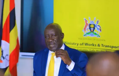 Govt Orders Car Dealers to Vacate Road Reserves