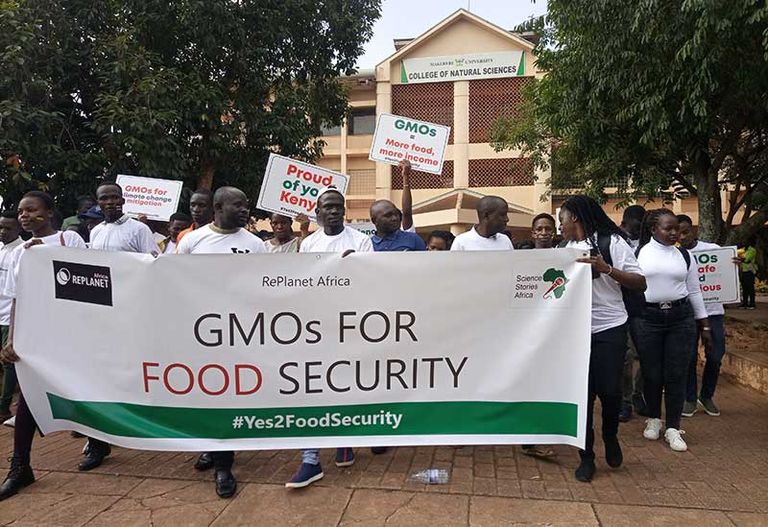 Ug. Sign Ugandans march in support of GMOs, laud Kenya’s President for embracing ...