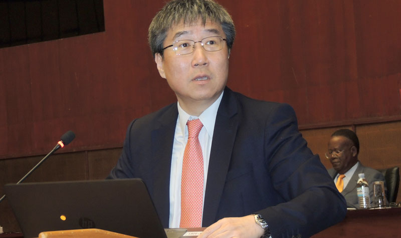 Prof. Ha-Joon Chang while delivering a key note address at the Joseph Mubiru Memorial Lecture