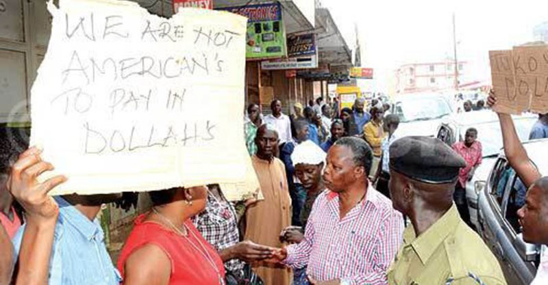 Tenants demonstrate against US Dollar rent