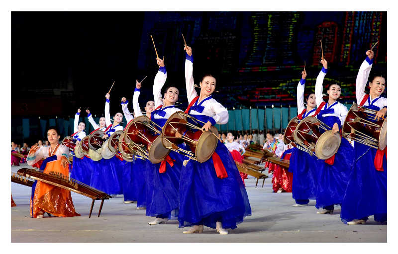 A scene of Women dancing in the Grand mass gymnastic and Artistic performance ‘Glorious Country’