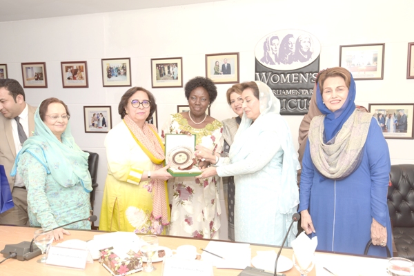Pakistan-Women-Parliamentarian-Caucus-present-gifts-to-Ugandas-Speaker-of Parliament Rebecca-Kadaga recently