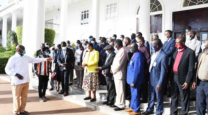 Museveni with pastors