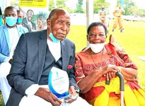 Omutaka Tofiri Malpkweza, formerly the Saza chief of Kyaddondo was among the Recipients of Kabaka’s highest honour