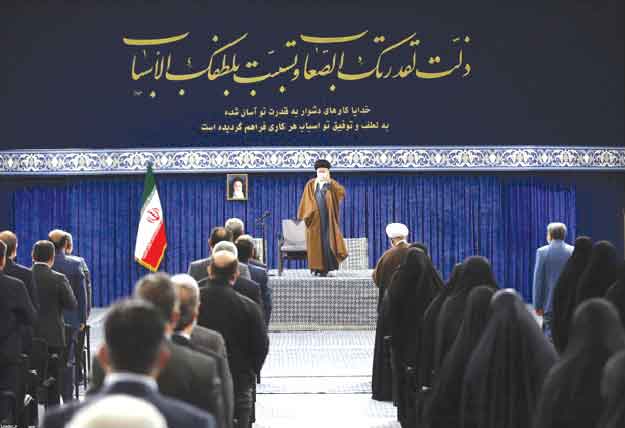 Irans-supreme-leader-Imam-Komenei